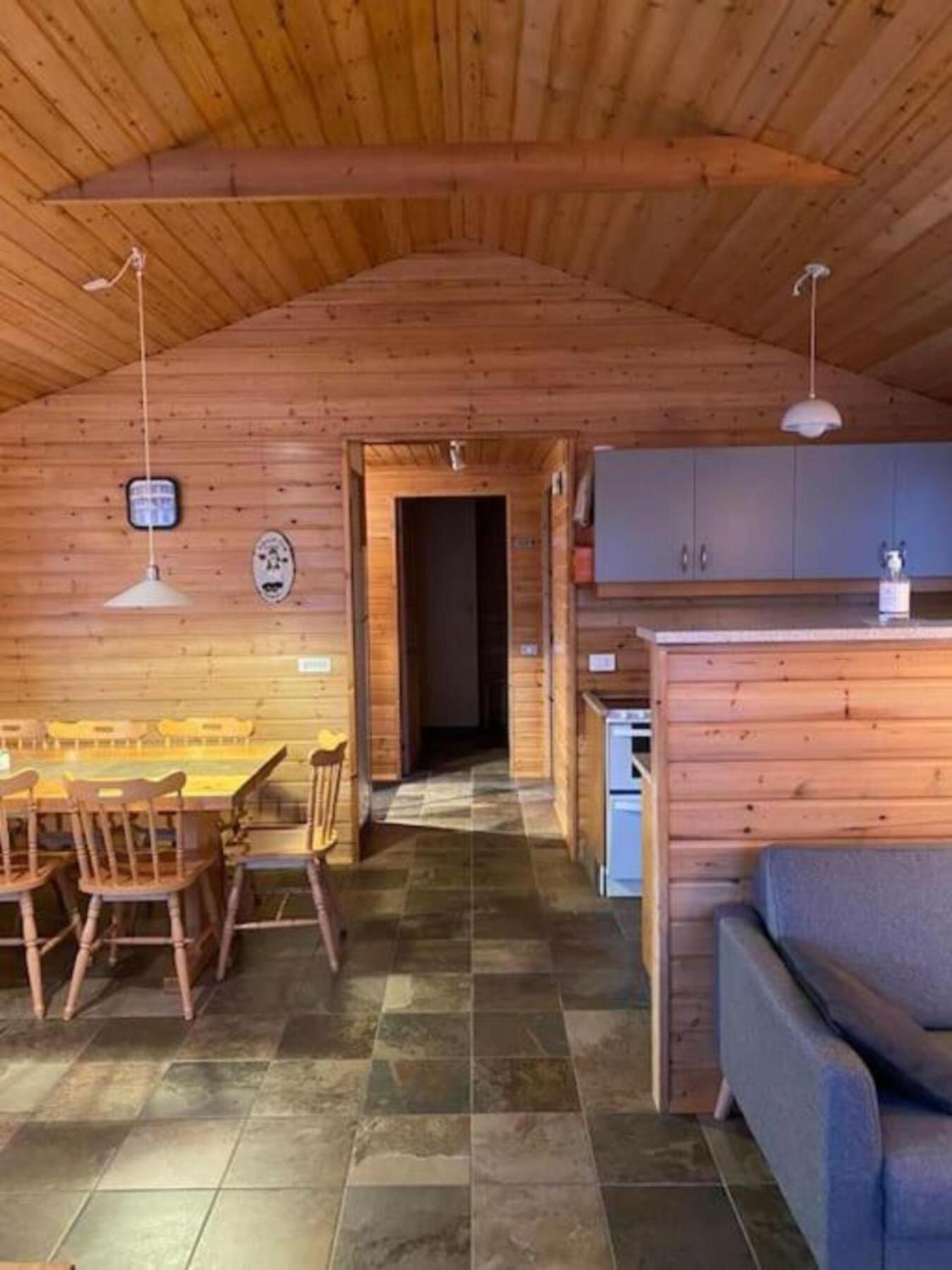 Cozy 2 Bedroom Cottage With Hot Tub Ακουρέιρι Εξωτερικό φωτογραφία